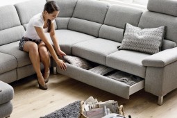 Divano con vano porta oggetti