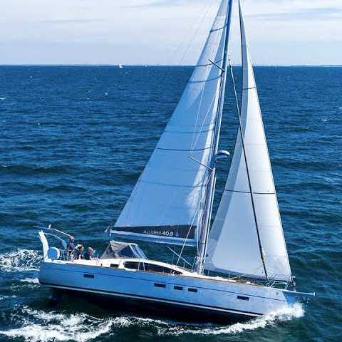Barca a vela da crociera