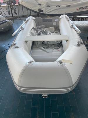 Gommone L 310 + Motore 6 Cv, modello Arimar, in ottime condizioni - Anteprima 1