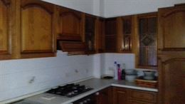 CUCINA IN CILIEGIO CON ELETTRODOMESTICI