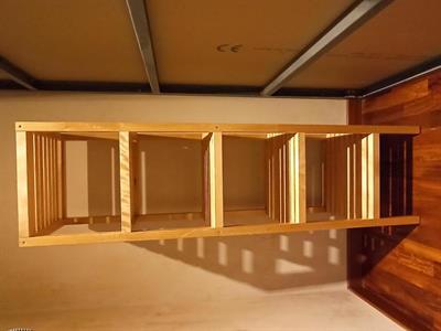 Due scaffaliere in legno