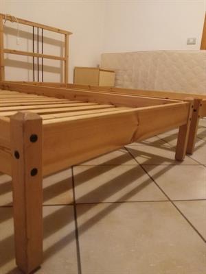 2 LETTI USATI IKEA, color pino chiaro, in ottime condizioni - Foto 6