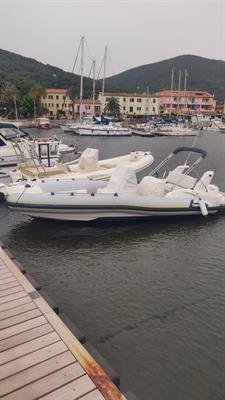 Marlin 25 motore Mercruiser tagliandato, in buone condizioni - Foto 5