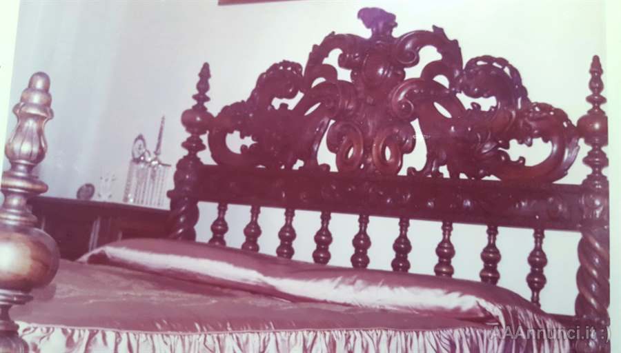 Testata letto matrimoniale in legno