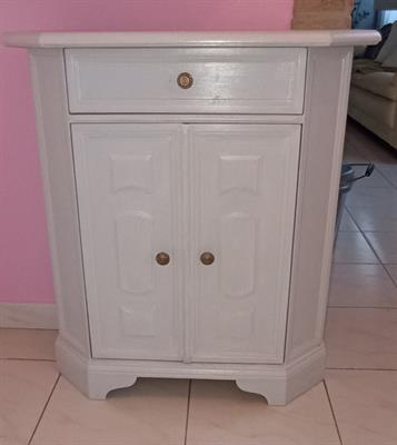 Mobiletto in legno