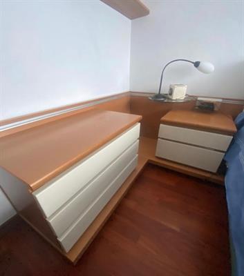 Comodini e Cassettiera in legno