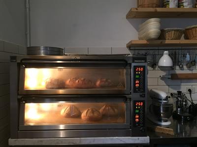 Forno per Pizza e Pane con pietra come nuovo