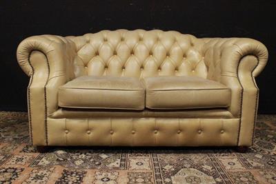 Divano Chesterfield due posti