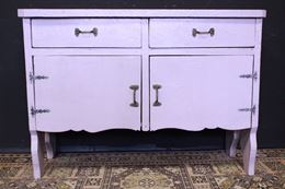 Credenza in legno verniciato lilla - provenienza Italiana