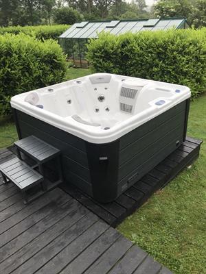 Jacuzzi Luso Spas