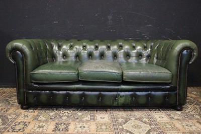 Divano tre posti Chesterfield