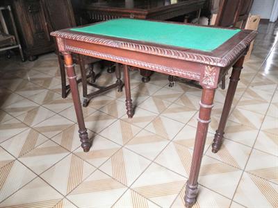 Tavolino in stile direttorio