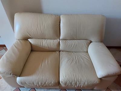Divano due posti in pelle color panna, ottimo stato - Foto 4