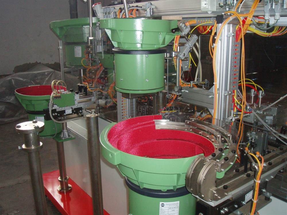 Macchina autom. per assemblaggio verticale di penne a sfera, marca TECMA - Foto 6