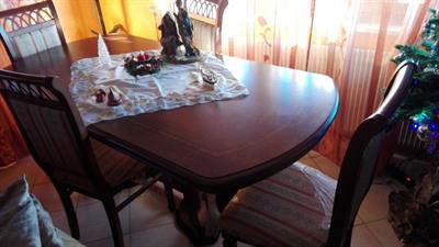 Tavolo da salotto completo di 4 sedie