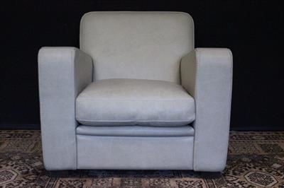 Poltrona in pelle colore bianco avorio