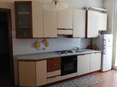 Cucina, divano, mobile sala,