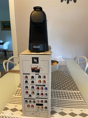 Macchina caffè espresso De Longhi essenza mini