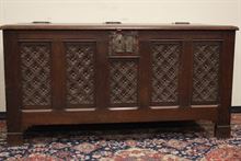 Cassapanca in legno della fine del XIX secolo