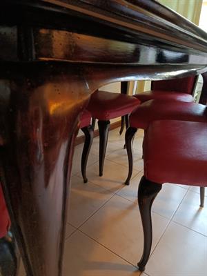 Tavolo e 6 sedie