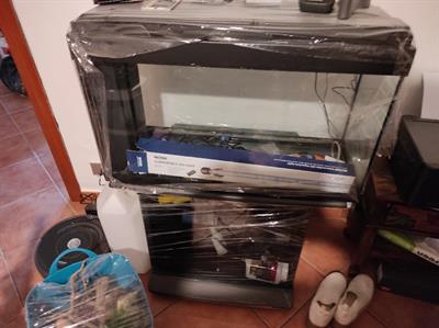 Acquario 80 litri pluriaccessoriato + mobiletto