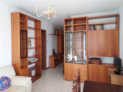 Libreria da cm largh.122 alt.248