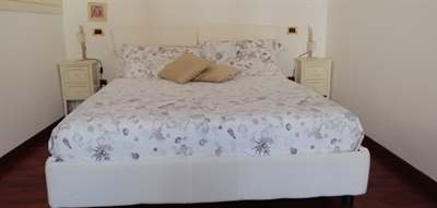 Letto imbottito tipo Flou