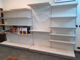 Foto 3 Scaffalatura negozio, colore bianco, come nuovi