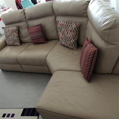 Divano in pelle ego italiano 3 posti più pouf, colore beige - Foto 4