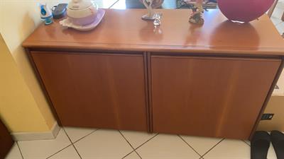 Arredamento completo in legno per sala