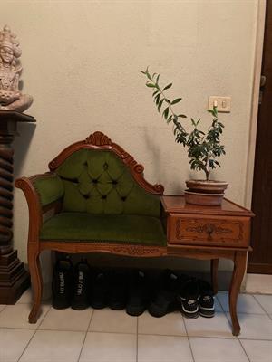Divanetto porta telefono