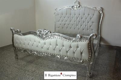 Letto matrimoniale argento con capitonné