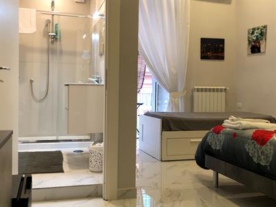 Centro storico Napoli camere matrimoniale e quadruple