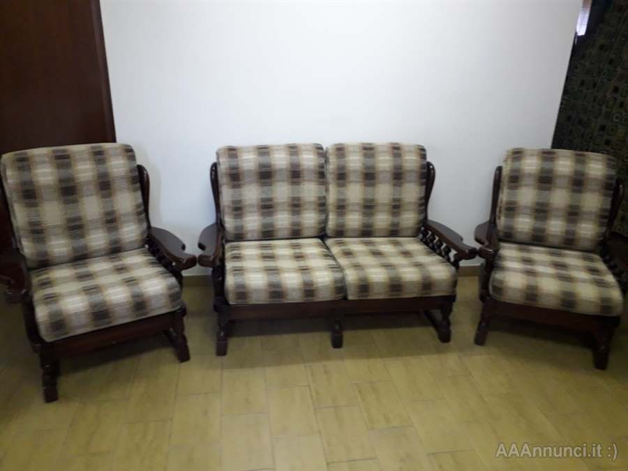 Divano in legno 2 posti + 2 poltrone