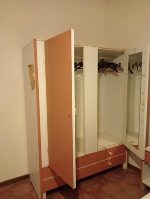 Regalo mobili usati per camere da letto e tavolo