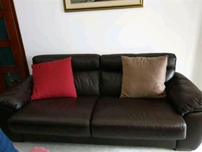 Divano letto in pelle
