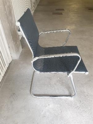 Privato vende: n. 4 sedie con bracciolo, colore nero - Foto 2
