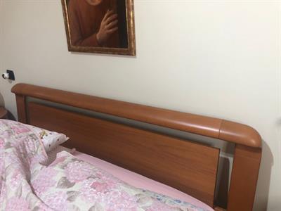 Letto matrimoniale con cassettiera vano, in ottime condizioni - Foto 3
