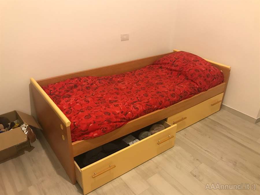 Foto 4Letti con cassetti