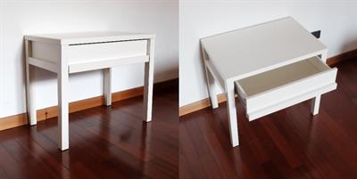 Comodino con cassetto