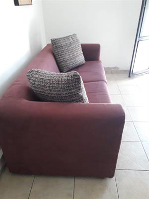 Divano poltrone sofà con pouf staccabile, colore viola, in ottime condizioni - Foto 2