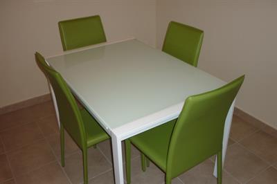 TAVOLO E 4 SEDIE SASSARI