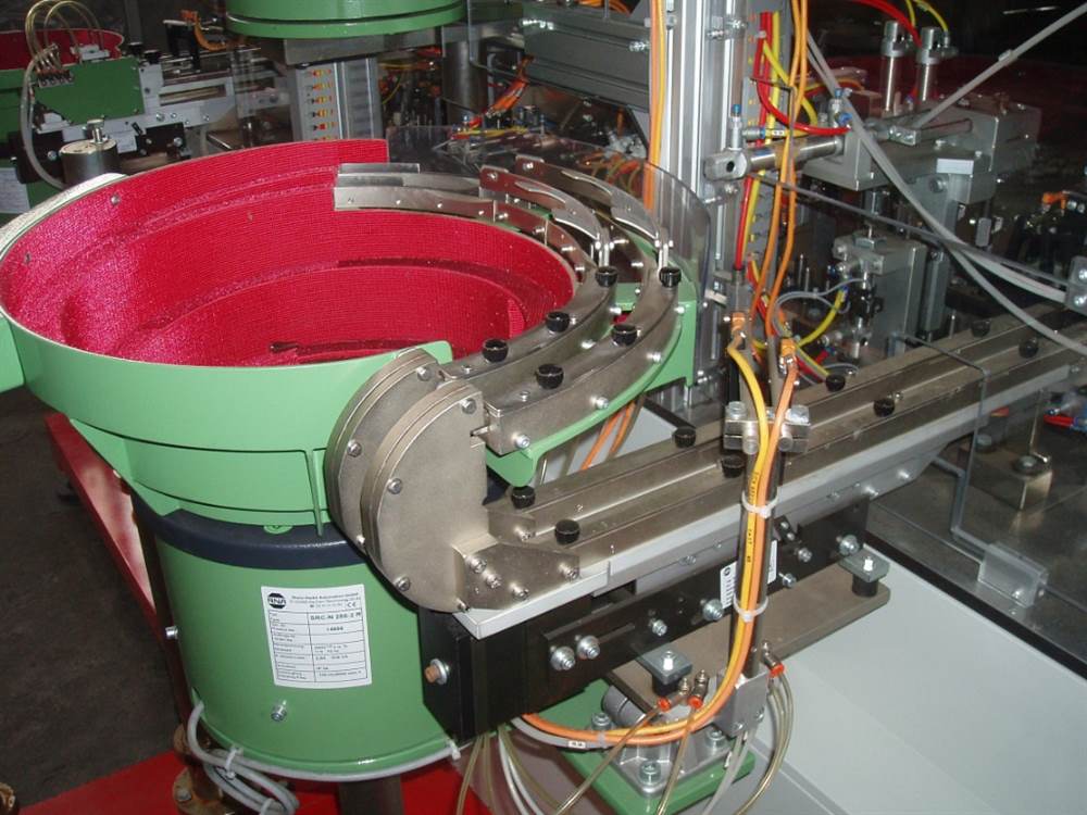 Macchina autom. per assemblaggio verticale di penne a sfera, marca TECMA - Foto 8