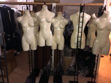 Foto 2 Manichini busto donna con supporti in ferro battuto