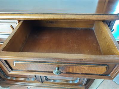 Mobile in legno stile classico con ante intarsiate - Foto 6