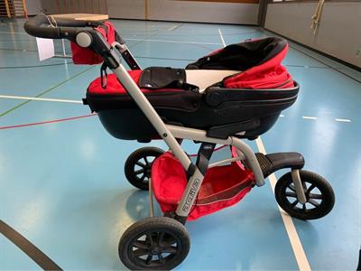 Passeggino Chicco trio rosso e nero usato