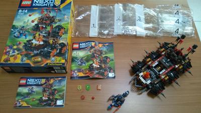 LEGO Nexo Knights macchina da assedio di Magmar