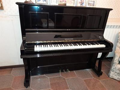 Pianoforte nero lucido
