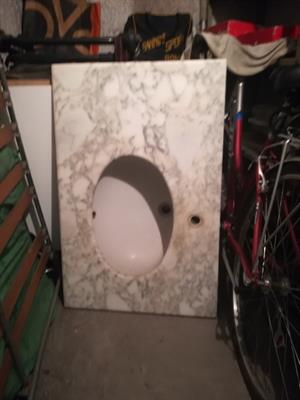 Mobile bagno con piano marmo