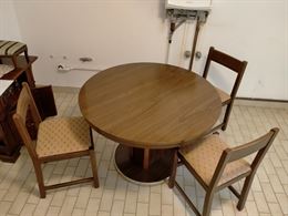 Tavolo Rotondo con 3 Sedie